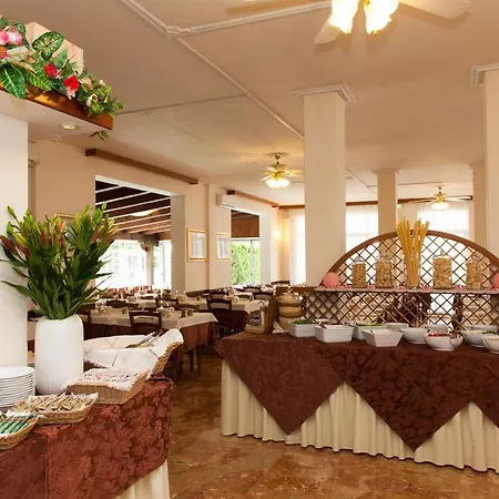 Hotel Arborea 2*